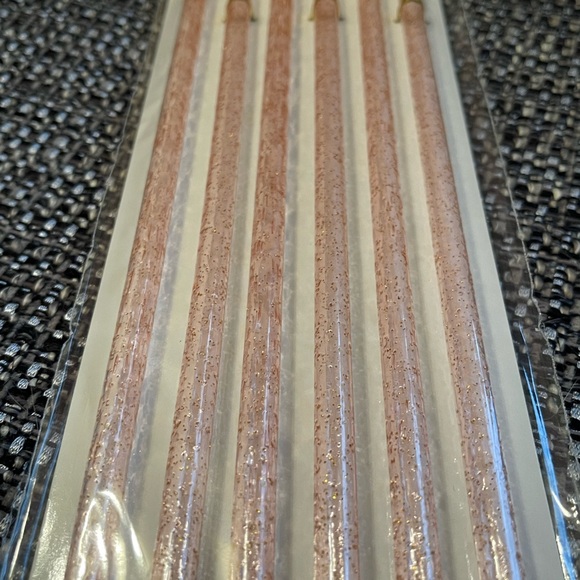 Set of 6 pink glitter reusable 11” straws - Picture 5 of 6